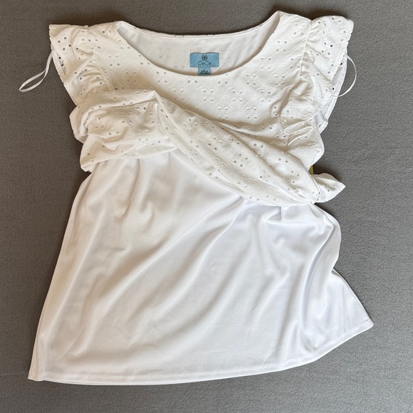 NEW CeCe Women’s White Eyelet Ruffle top cap sleeves size large. Fully lined - Picture 9 of 11